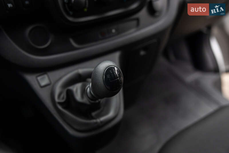 Минивэн Renault Trafic 2017 в Луцке