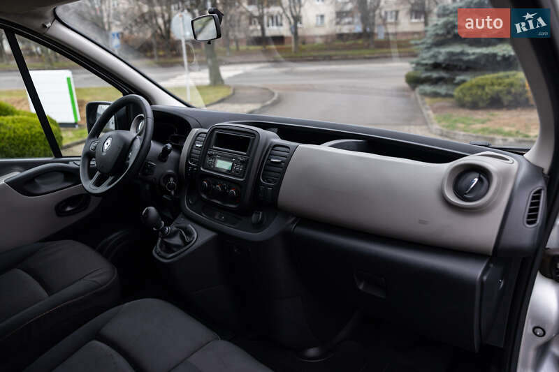 Минивэн Renault Trafic 2017 в Луцке