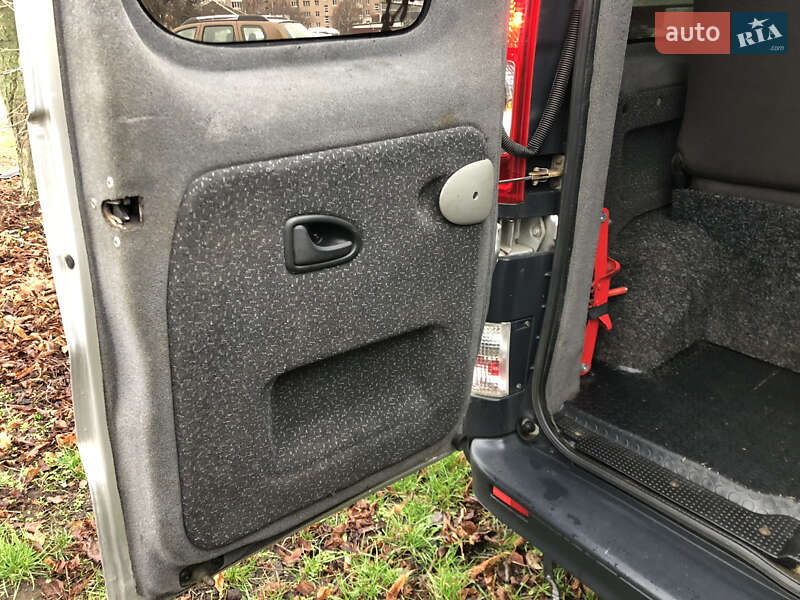 Мінівен Renault Trafic 2007 в Кам'янці