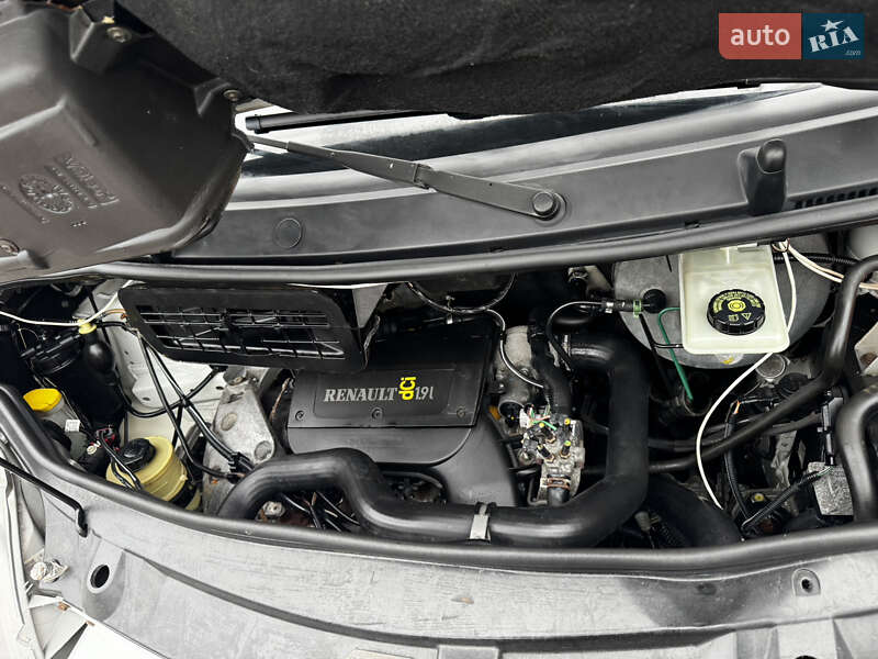 Минивэн Renault Trafic 2004 в Виннице