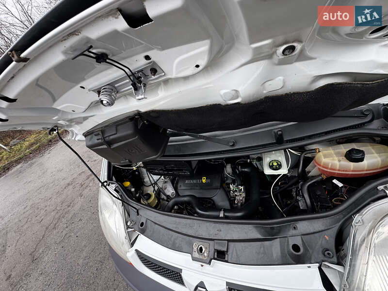 Минивэн Renault Trafic 2004 в Виннице