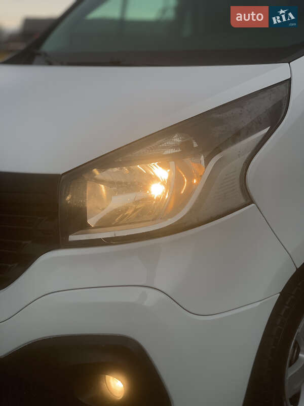 Минивэн Renault Trafic 2015 в Ивано-Франковске фото 9 Минивэн Renault Trafic 2015 в Ивано-Франковске