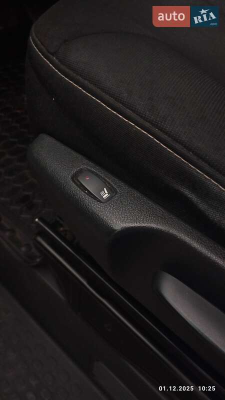 Микроавтобус грузовой (до 3,5т) Renault Trafic 2015 в Житомире