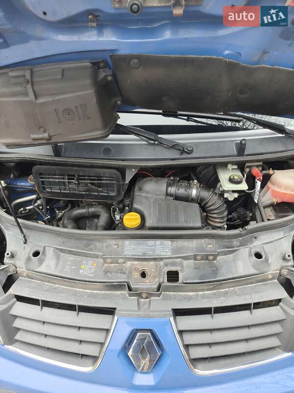 Минивэн Renault Trafic 2007 в Корюковке