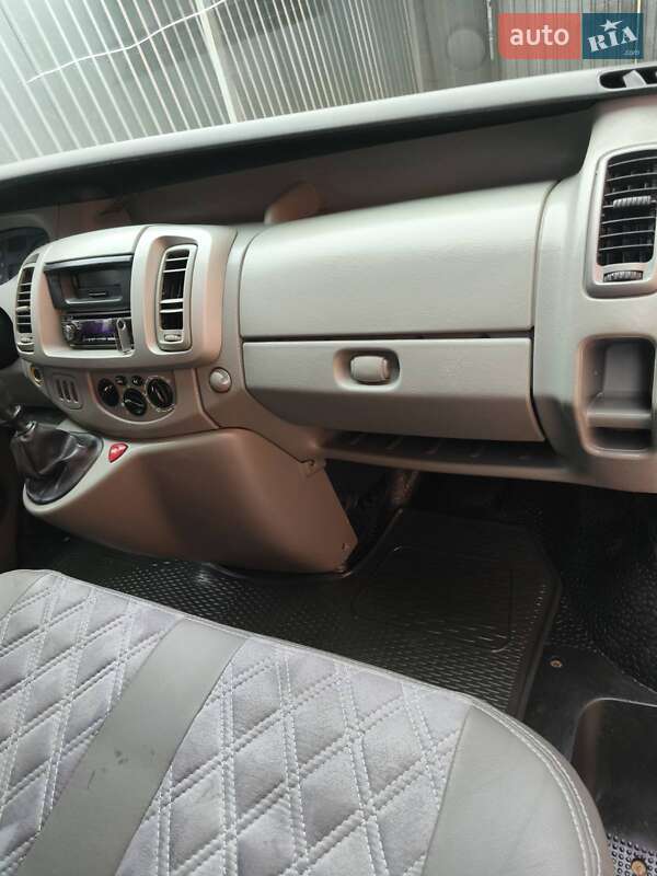 Минивэн Renault Trafic 2007 в Корюковке