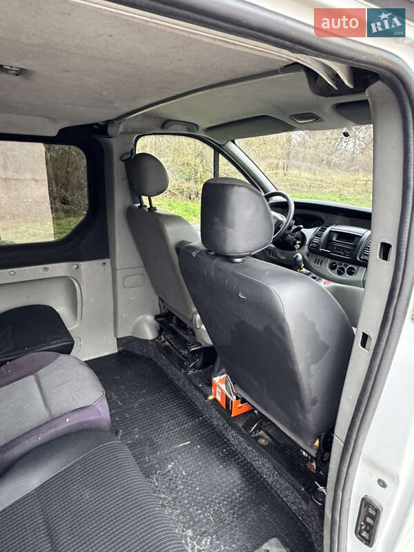 Минивэн Renault Trafic 2008 в Буске фото 3 Минивэн Renault Trafic 2008 в Буске