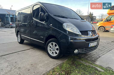 Грузовой фургон Renault Trafic 2011 в Стрые