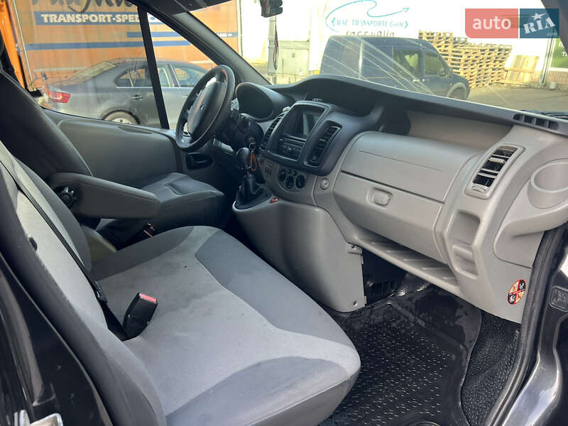 Вантажний фургон Renault Trafic 2011 в Стрию