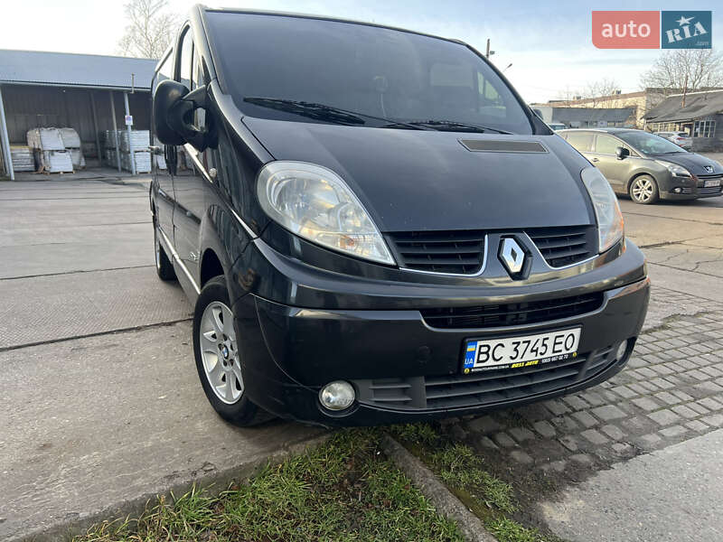 Вантажний фургон Renault Trafic 2011 в Стрию