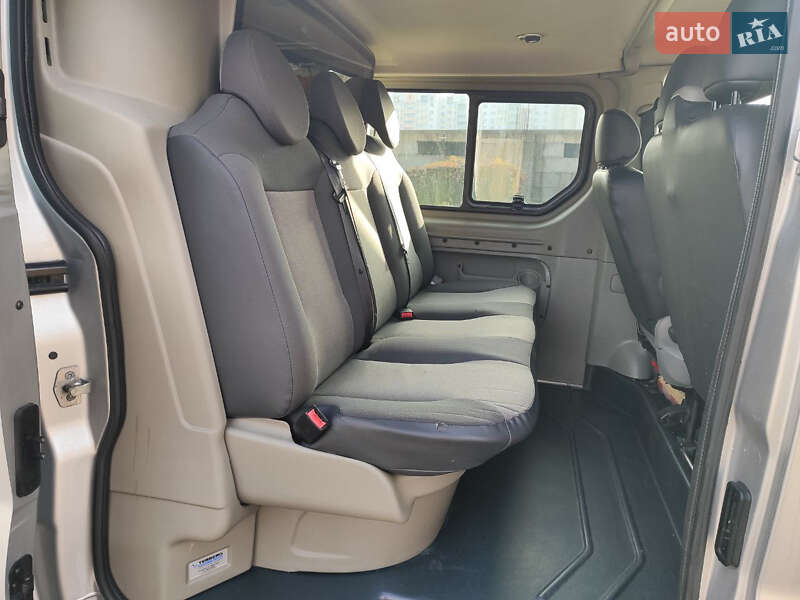 Грузопассажирский фургон Renault Trafic 2012 в Киеве фото 28 Грузопассажирский фургон Renault Trafic 2012 в Киеве