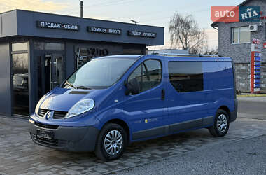 Вантажопасажирський фургон Renault Trafic 2012 в Рівному
