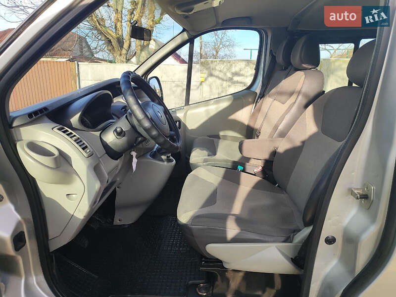 Грузопассажирский фургон Renault Trafic 2012 в Киеве фото 36 Грузопассажирский фургон Renault Trafic 2012 в Киеве