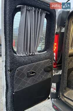 Минивэн Renault Trafic 2007 в Тячеве