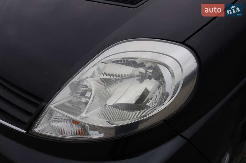 Мінівен Renault Trafic 2009 в Луцьку