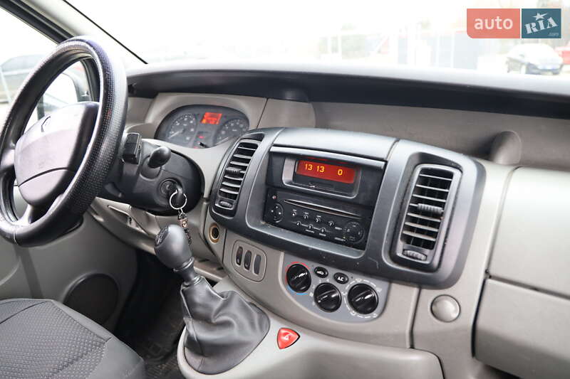 Мінівен Renault Trafic 2009 в Луцьку