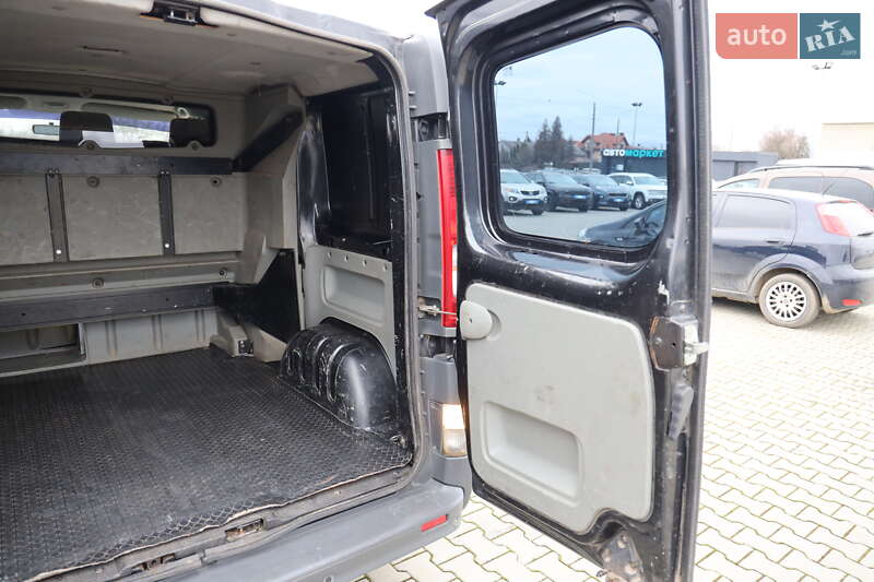 Мінівен Renault Trafic 2009 в Луцьку