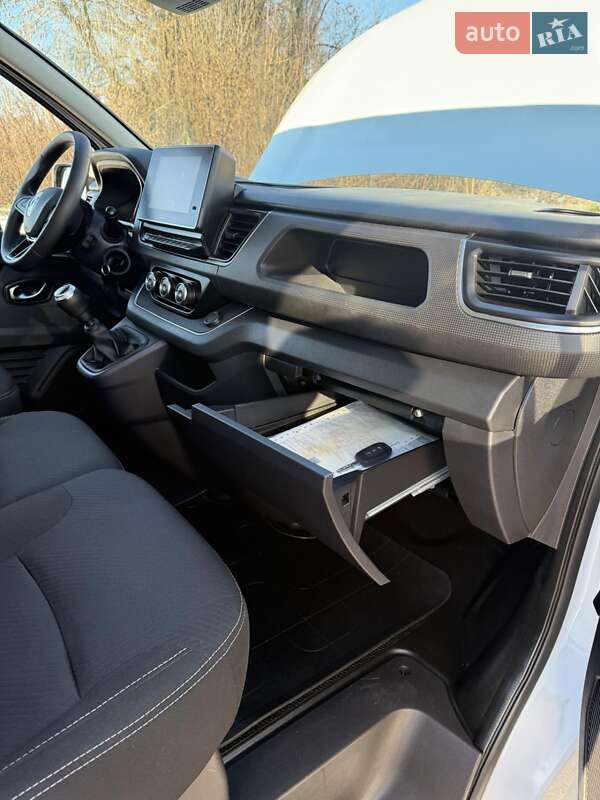 Вантажний фургон Renault Trafic 2022 в Ладижині фото 42 Вантажний фургон Renault Trafic 2022 в Ладижині