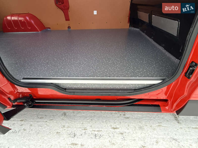 Другие грузовики Renault Trafic 2023 в Киеве фото 60 Другие грузовики Renault Trafic 2023 в Киеве