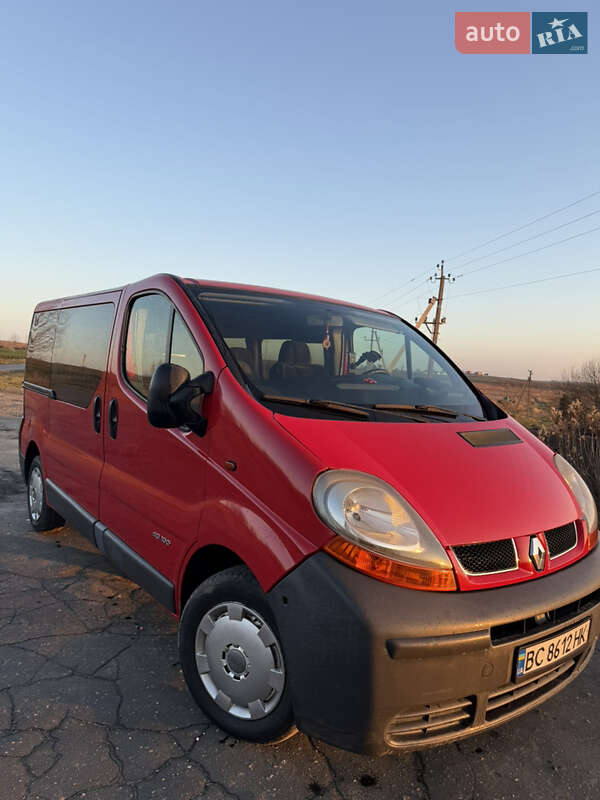 Мінівен Renault Trafic 2002 в Яворові