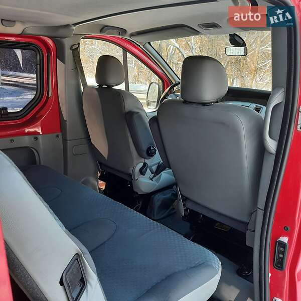 Грузопассажирский фургон Renault Trafic 2010 в Полтаве