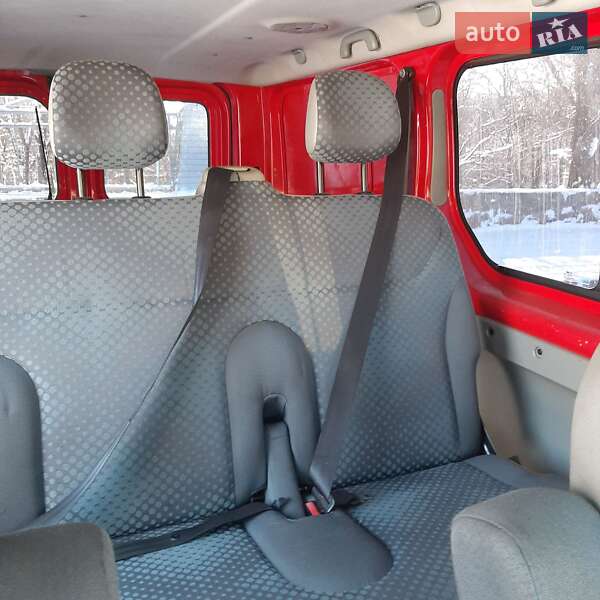 Грузопассажирский фургон Renault Trafic 2010 в Полтаве