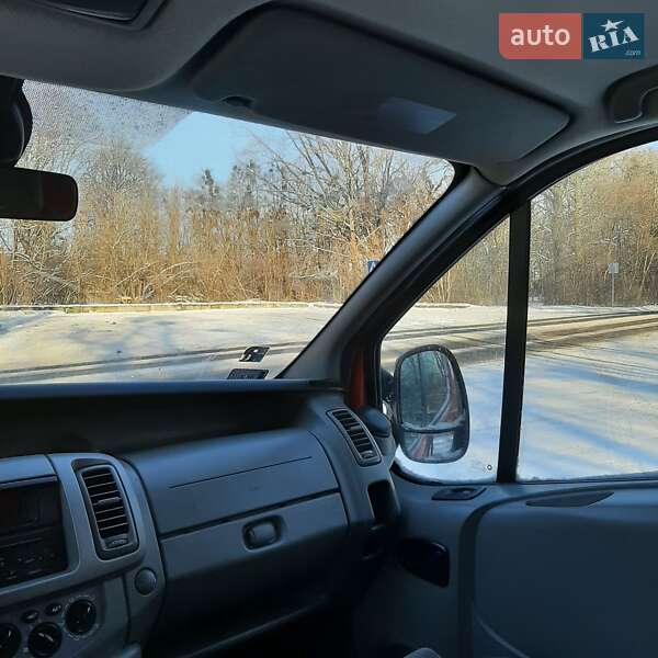 Грузопассажирский фургон Renault Trafic 2010 в Полтаве