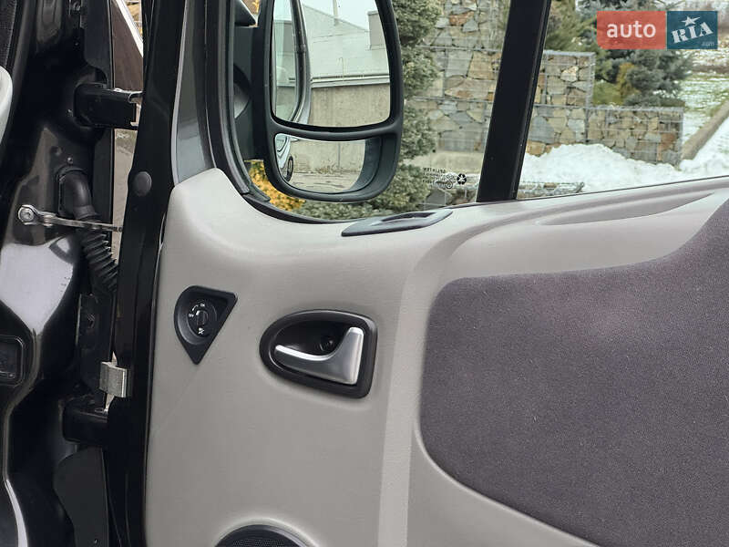 Минивэн Renault Trafic 2013 в Стрые