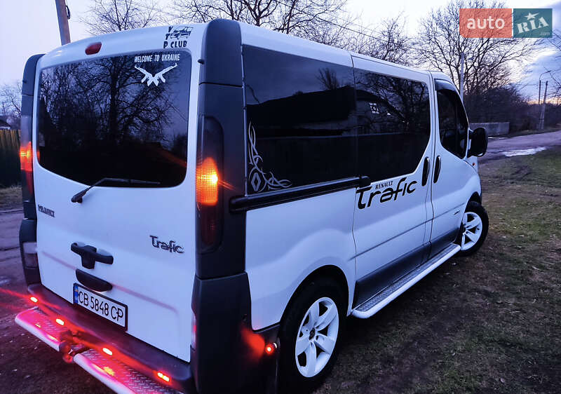 Микроавтобус Renault Trafic 2006 в Талалаевке