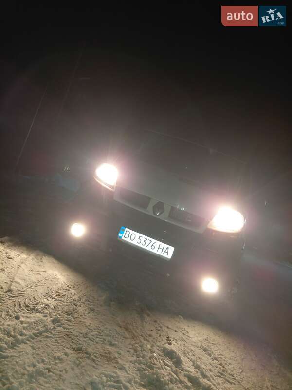 Мінівен Renault Trafic 2004 в Тернополі фото 6 Мінівен Renault Trafic 2004 в Тернополі