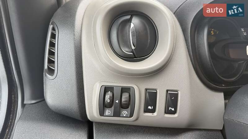 Грузовой фургон Renault Trafic 2016 в Старой Выжевке