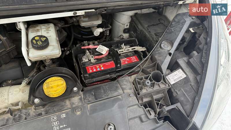 Грузовой фургон Renault Trafic 2016 в Старой Выжевке