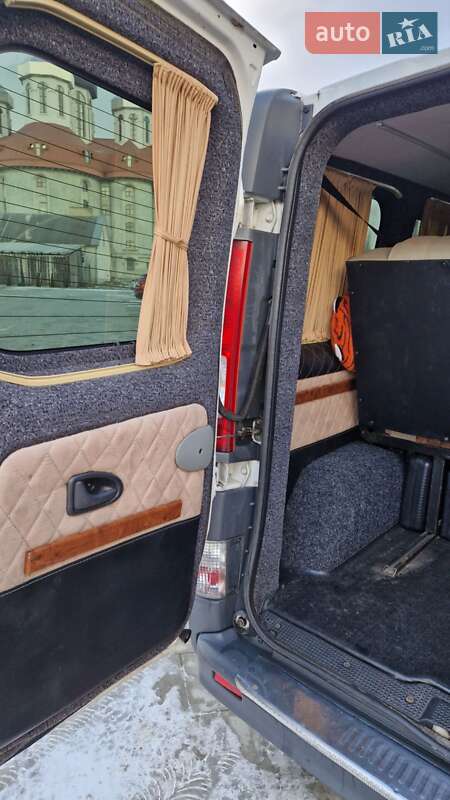 Мінівен Renault Trafic 2010 в Самборі