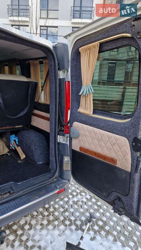 Мінівен Renault Trafic 2010 в Самборі