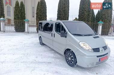 Грузопассажирский фургон Renault Trafic 2013 в Дубно