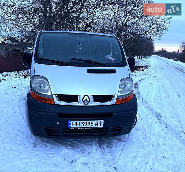 Минивэн Renault Trafic 2004 в Подольске