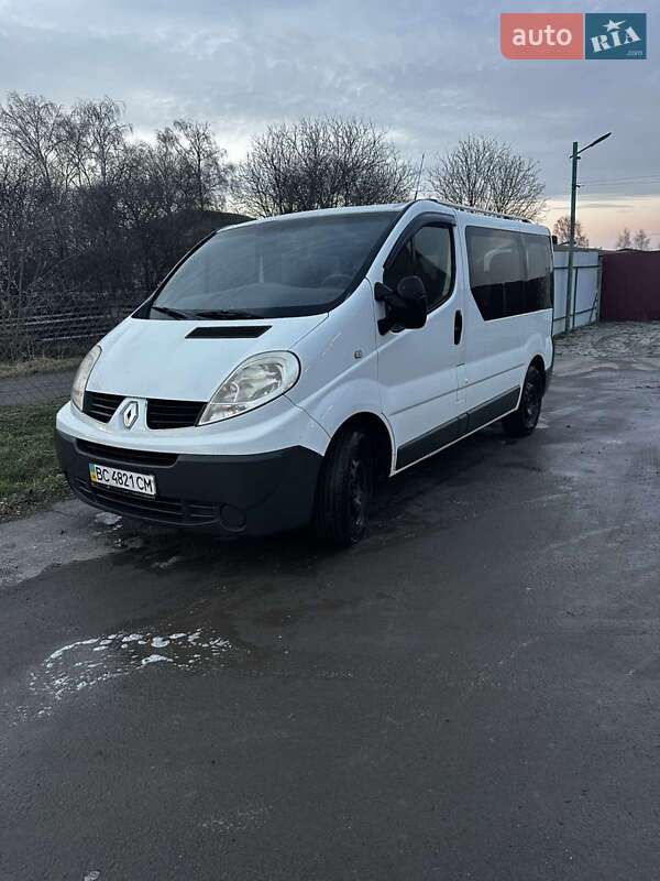 Минивэн Renault Trafic 2011 в Буске