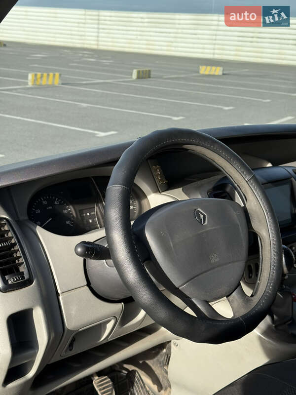 Минивэн Renault Trafic 2005 в Львове