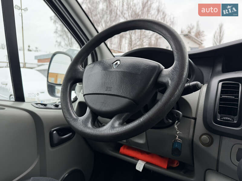 Минивэн Renault Trafic 2011 в Ровно