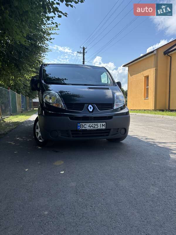 Мінівен Renault Trafic 2011 в Новояворівську