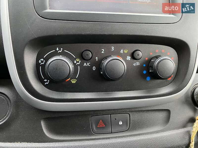 Минивэн Renault Trafic 2017 в Хмельницком