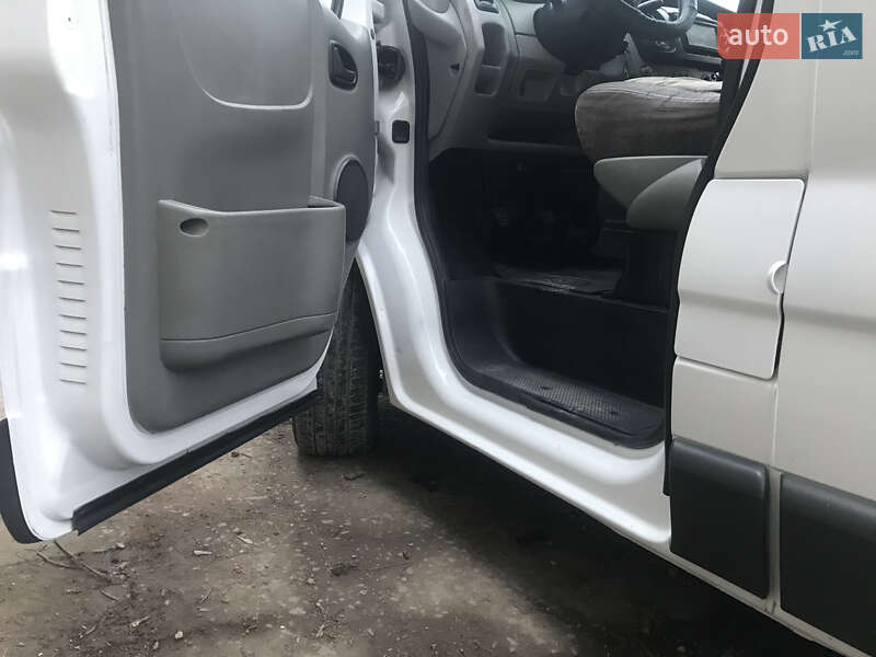 Минивэн Renault Trafic 2007 в Каменец-Подольском
