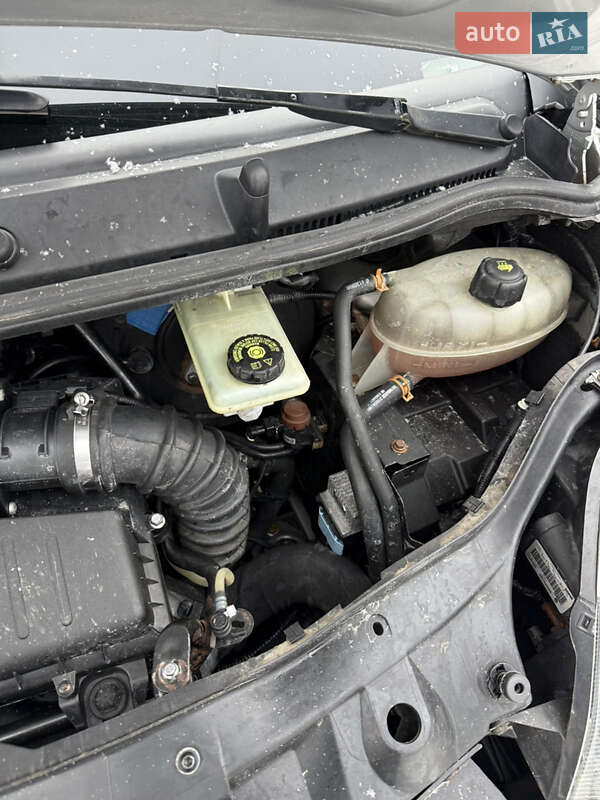 Минивэн Renault Trafic 2008 в Миргороде