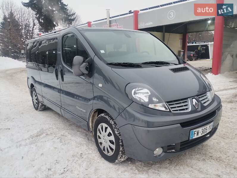 Минивэн Renault Trafic 2012 в Дубно