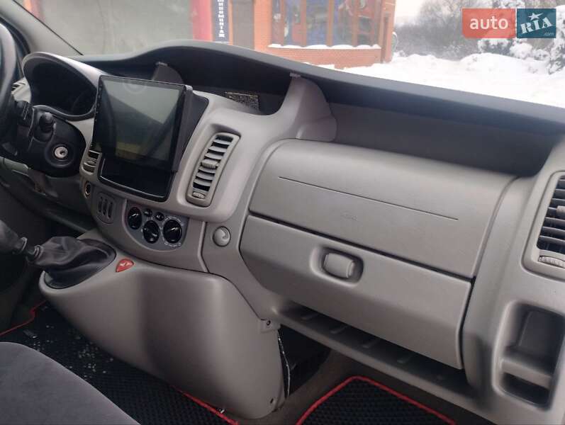 Минивэн Renault Trafic 2012 в Дубно