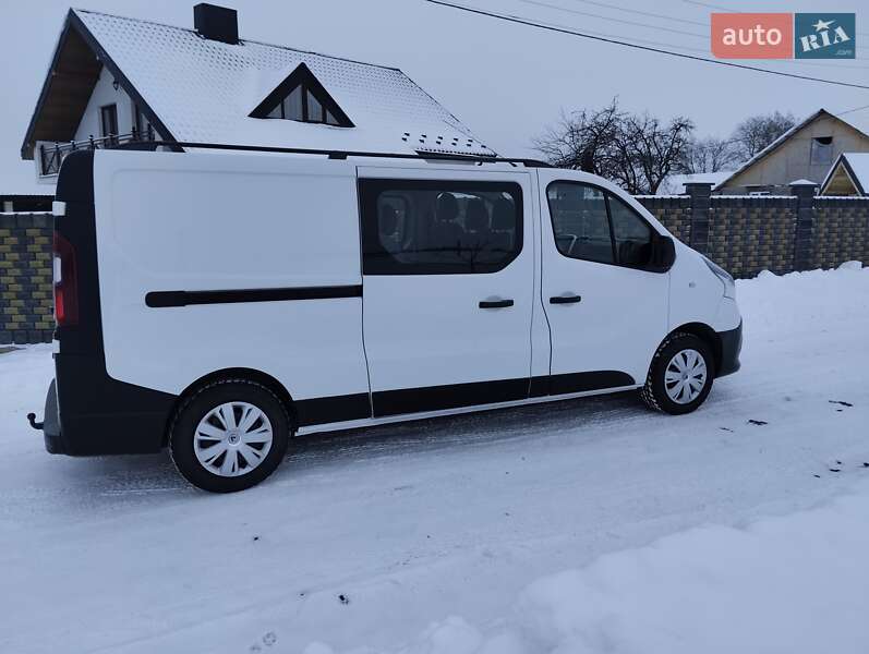 Грузопассажирский фургон Renault Trafic 2019 в Дубно
