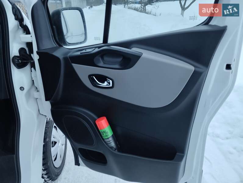 Грузопассажирский фургон Renault Trafic 2019 в Дубно