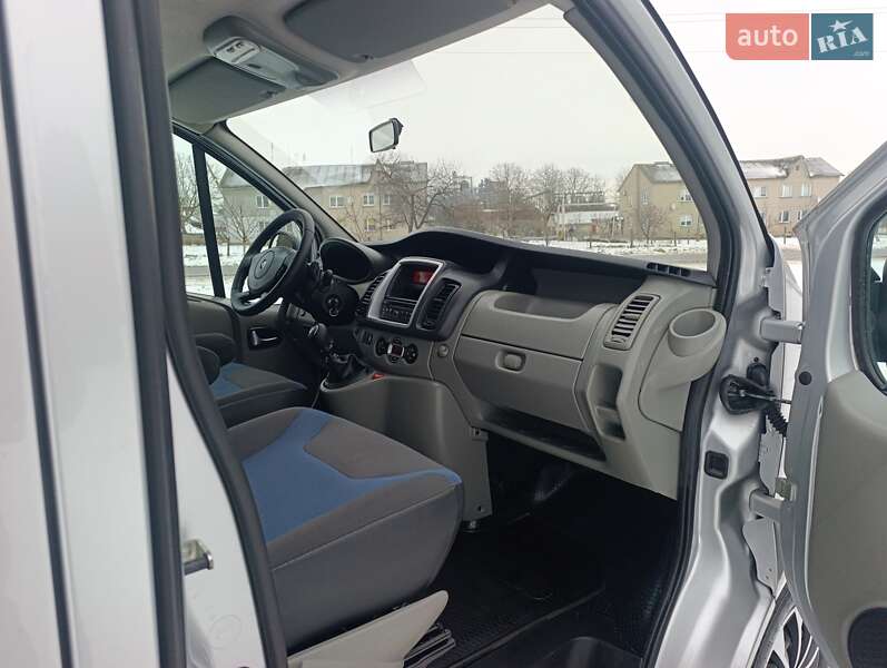 Минивэн Renault Trafic 2013 в Дубно