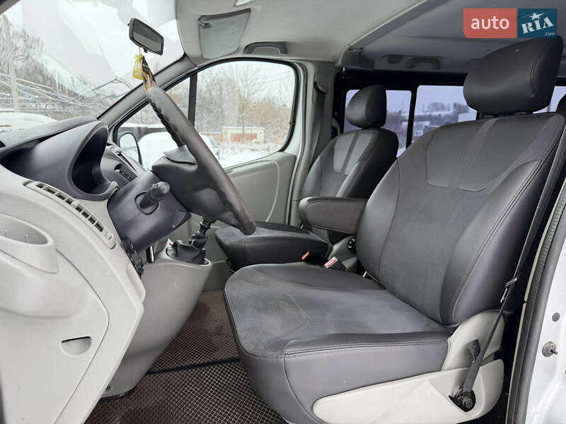 Минивэн Renault Trafic 2011 в Ровно