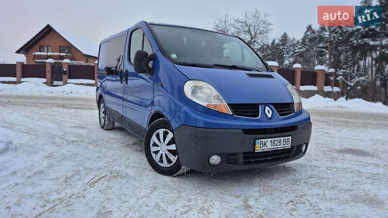 Минивэн Renault Trafic 2007 в Коростене