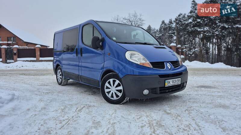 Минивэн Renault Trafic 2007 в Коростене